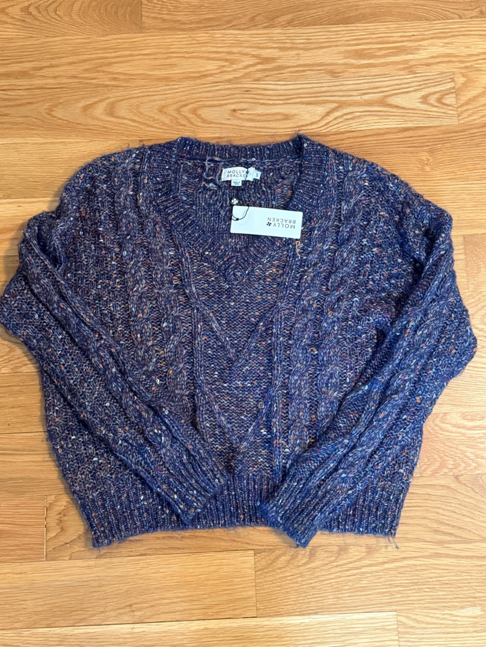 Molly Bracken Navy Speckled Cable V‑Neck Sweater